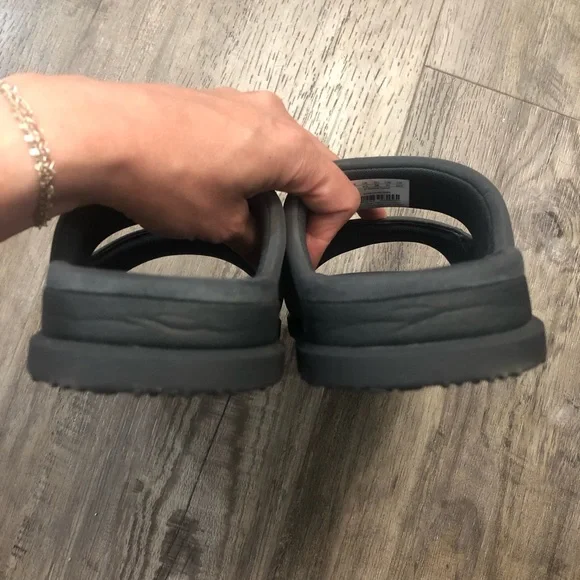 lululemon athletica Black restfeel Sandals - Picture 6 of 8